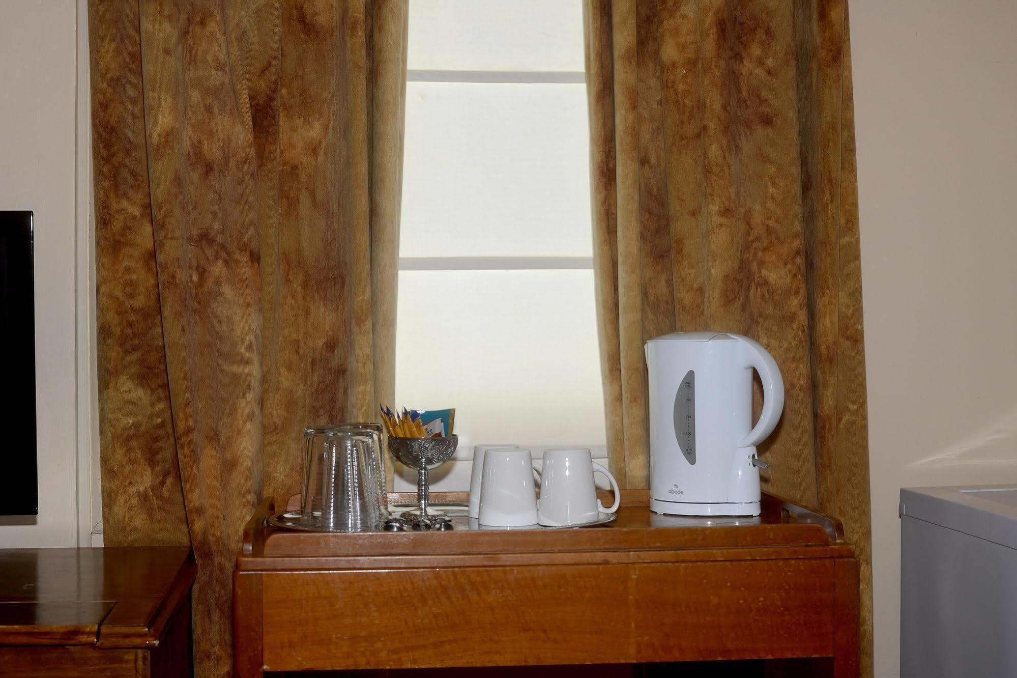 Edinburgh Gallery Bed & Breakfast Хобарт Экстерьер фото