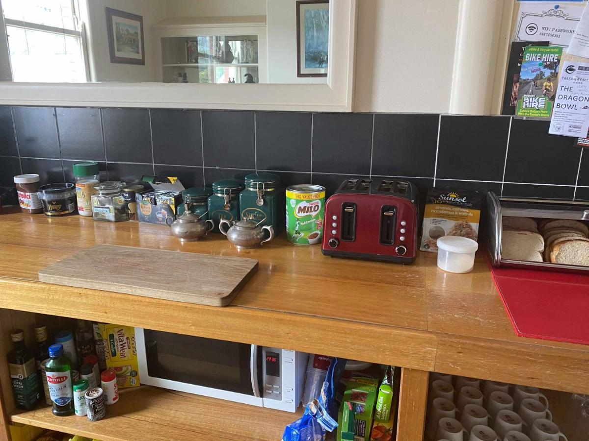 Edinburgh Gallery Bed & Breakfast Хобарт Экстерьер фото