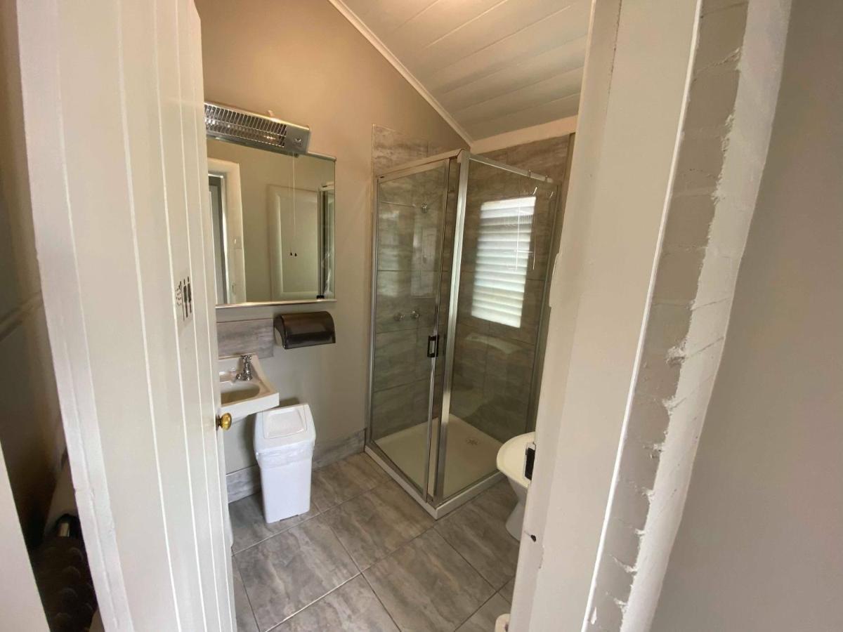 Edinburgh Gallery Bed & Breakfast Хобарт Экстерьер фото